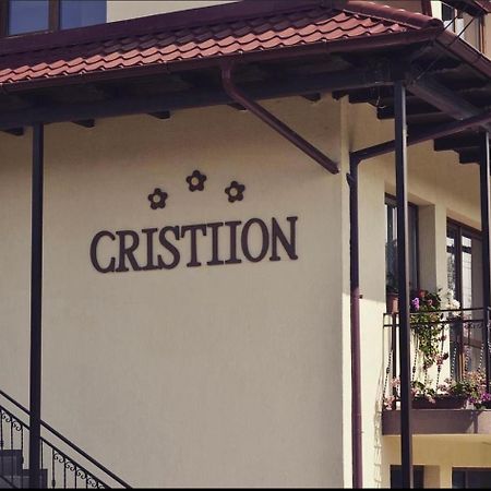 Pensiunea Cristiion Hotel Matau Exterior photo