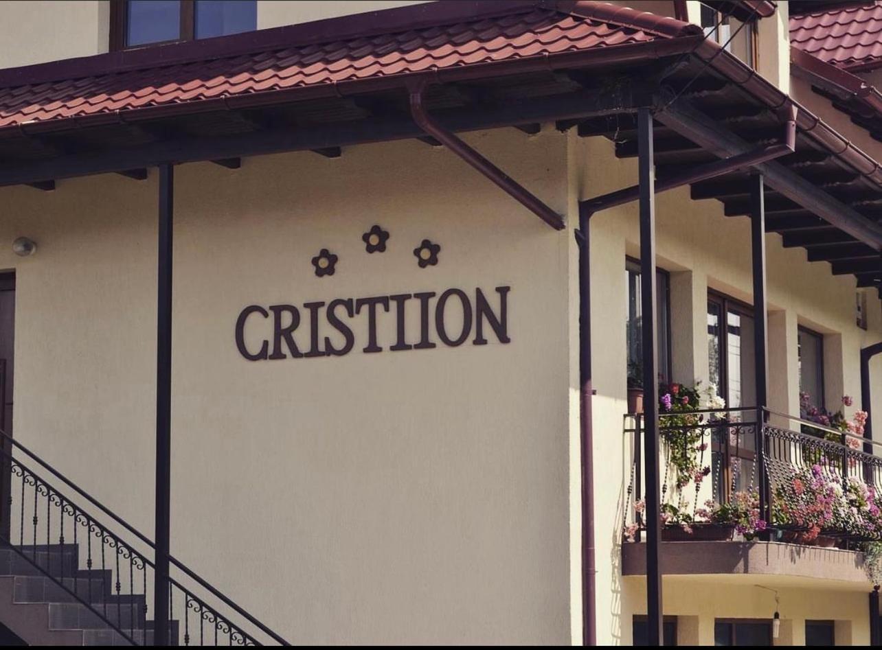 Pensiunea Cristiion Hotel Matau Exterior photo